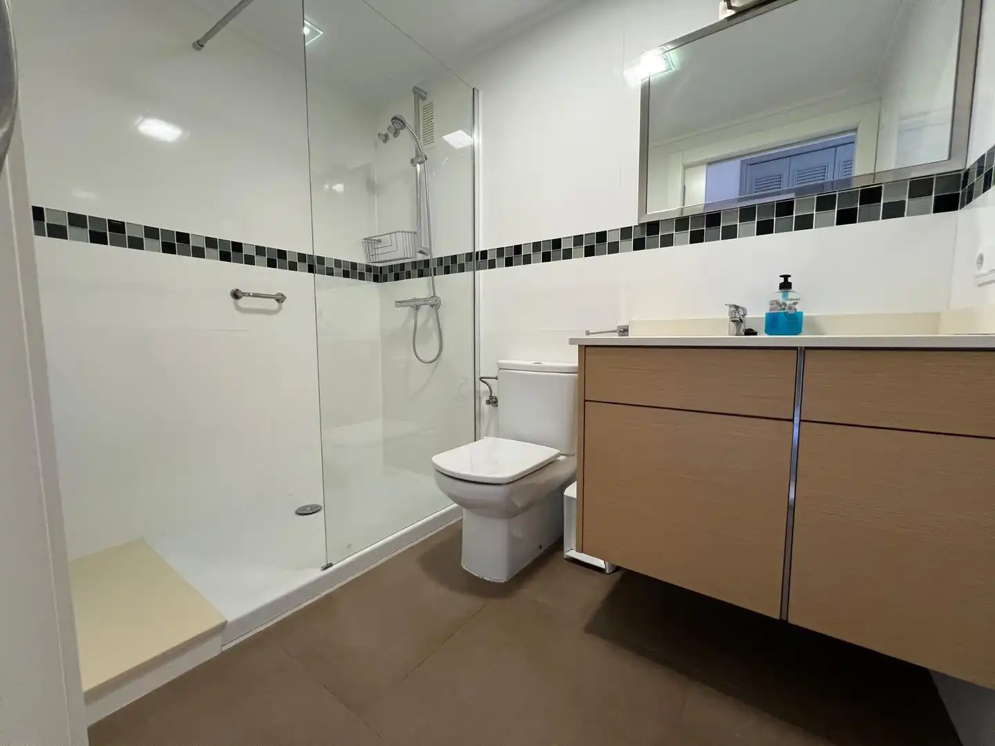 Bathroom of Flat for sale in El Campello  with Air Conditioner, Heating and Terrace