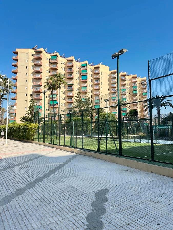 Exterior view of Apartment for sale in Almuñécar  with Terrace, Furnished and Oven