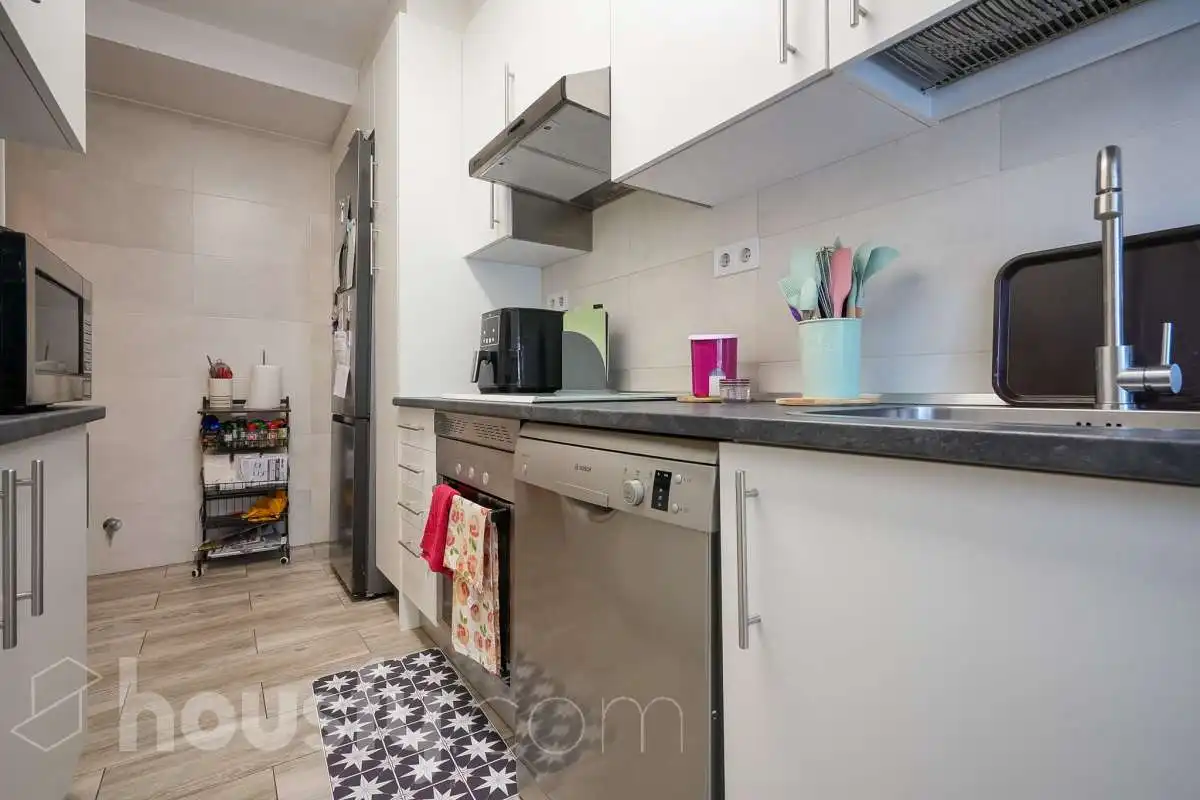 Küche von Wohnung zum Verkauf in Madrid mit Klimaanlage, Heizung und Parkett