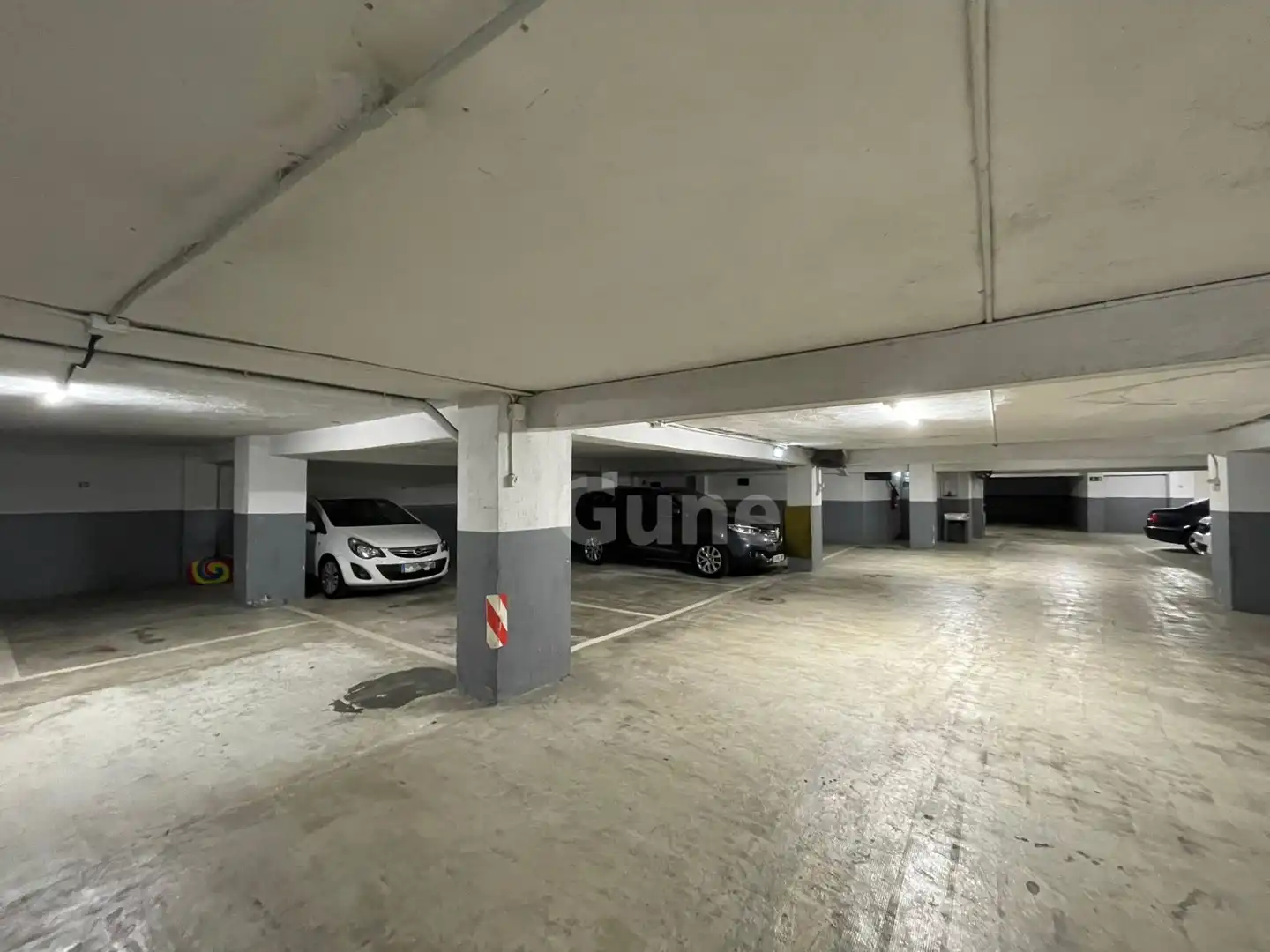 Einzelparkplatz zum Verkauf in Hirigoien kalea, imagen 2