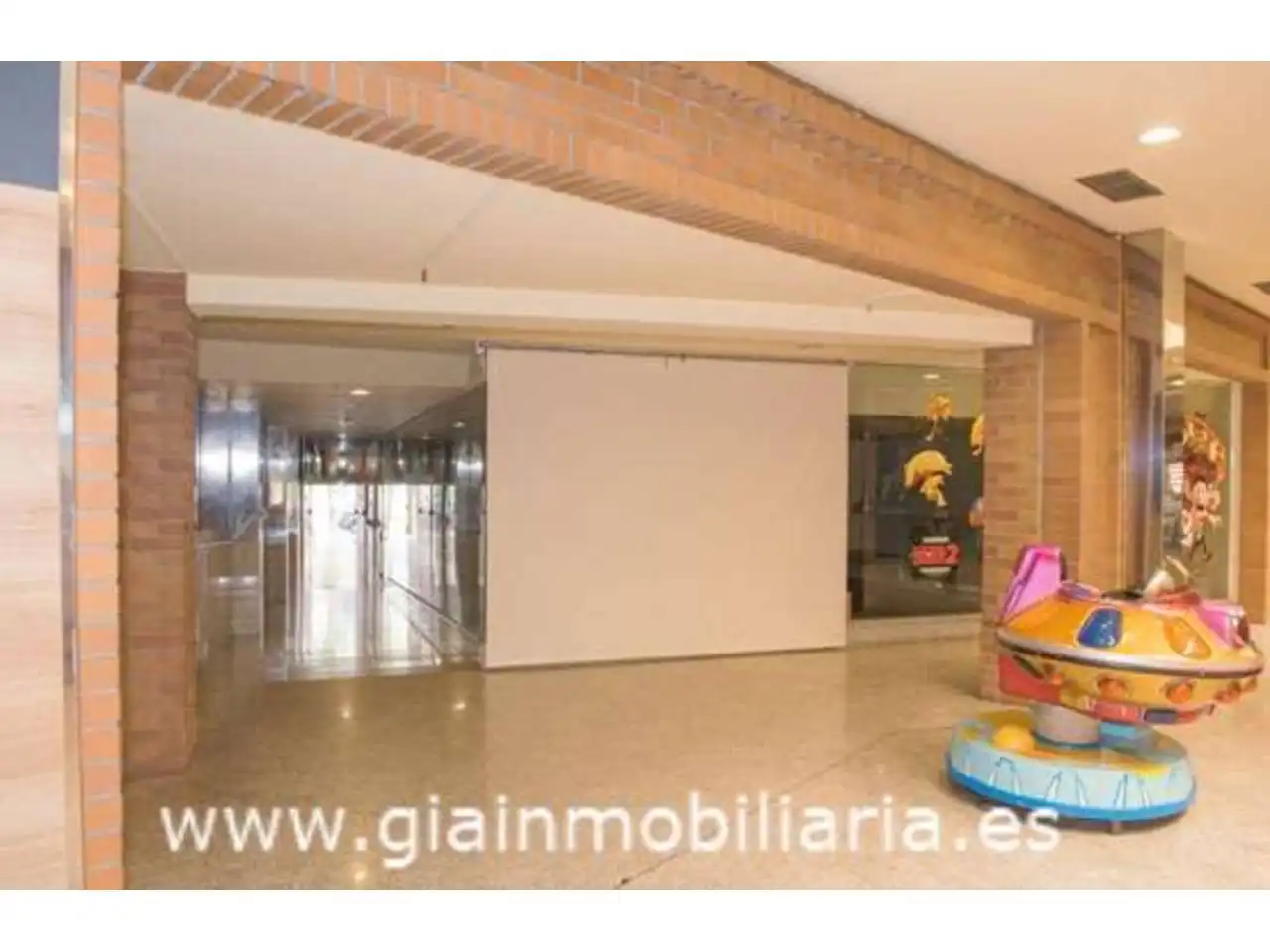 Gewerbefläche zum Verkauf in Avenida Manuel Lemos 30, imagen 4