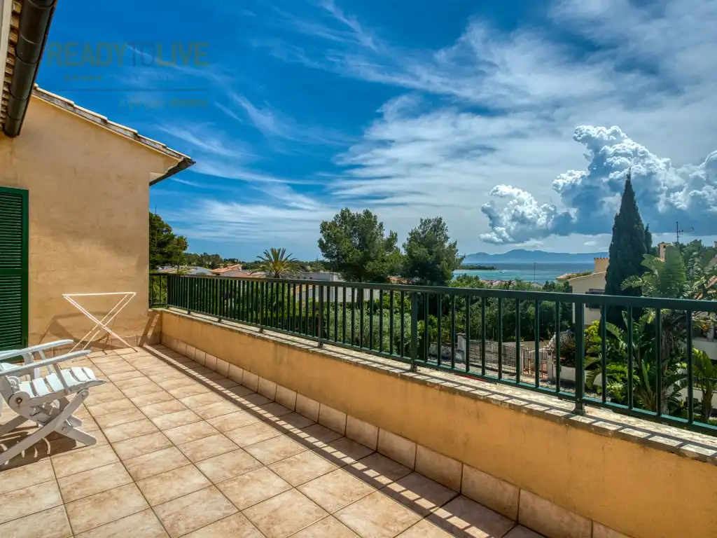 Außenansicht von Einfamilien-Reihenhaus zum Verkauf in Alcúdia mit Klimaanlage, Privatgarten und Terrasse