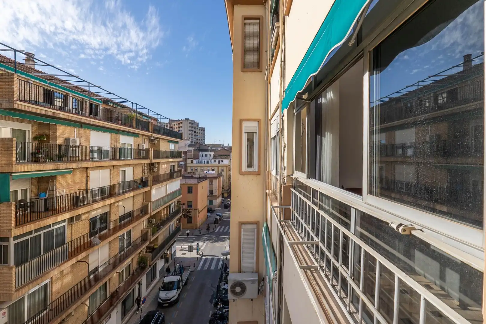 Vista exterior de Piso en venta en Granada