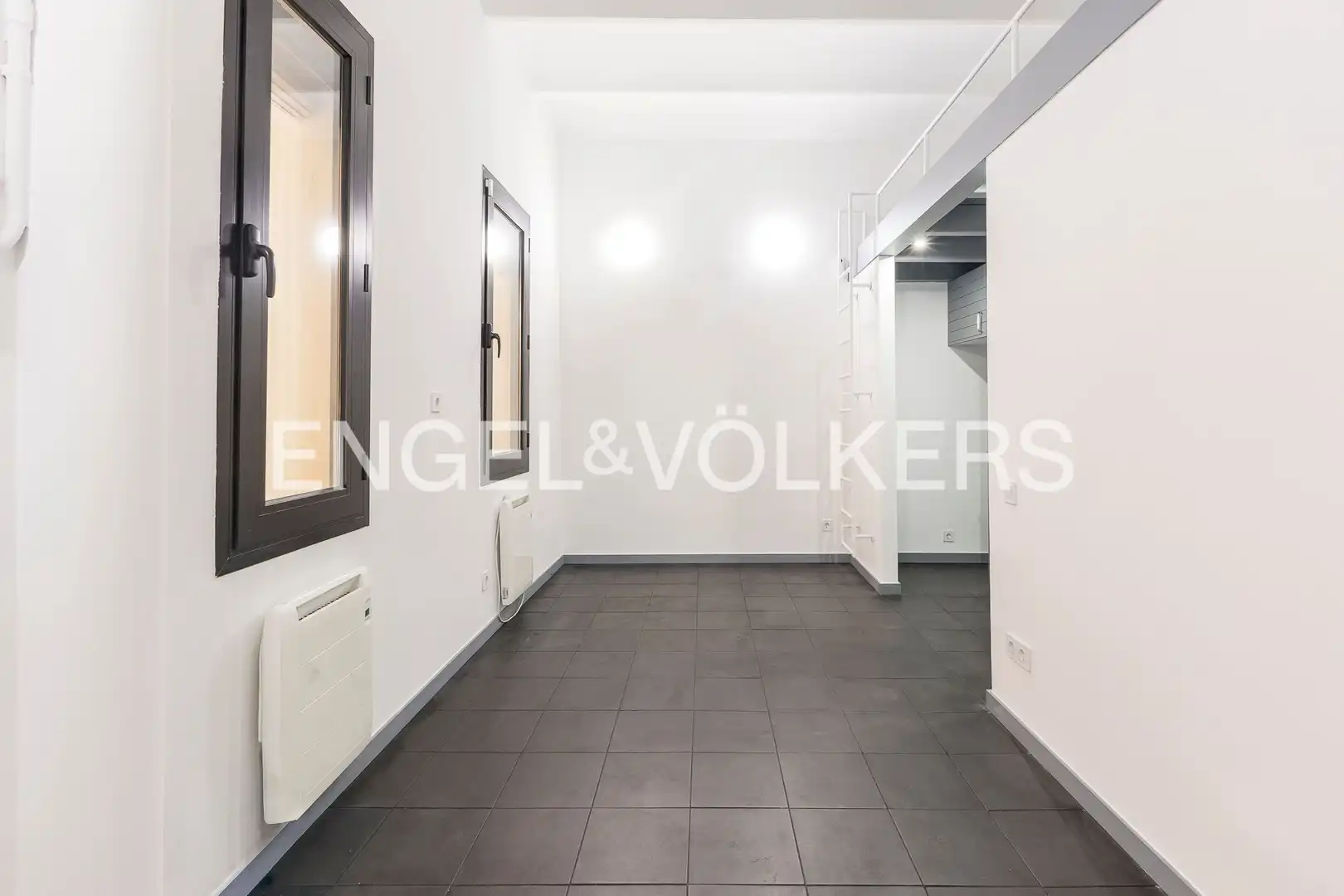 Flat for sale in Barcelona  with Heating
