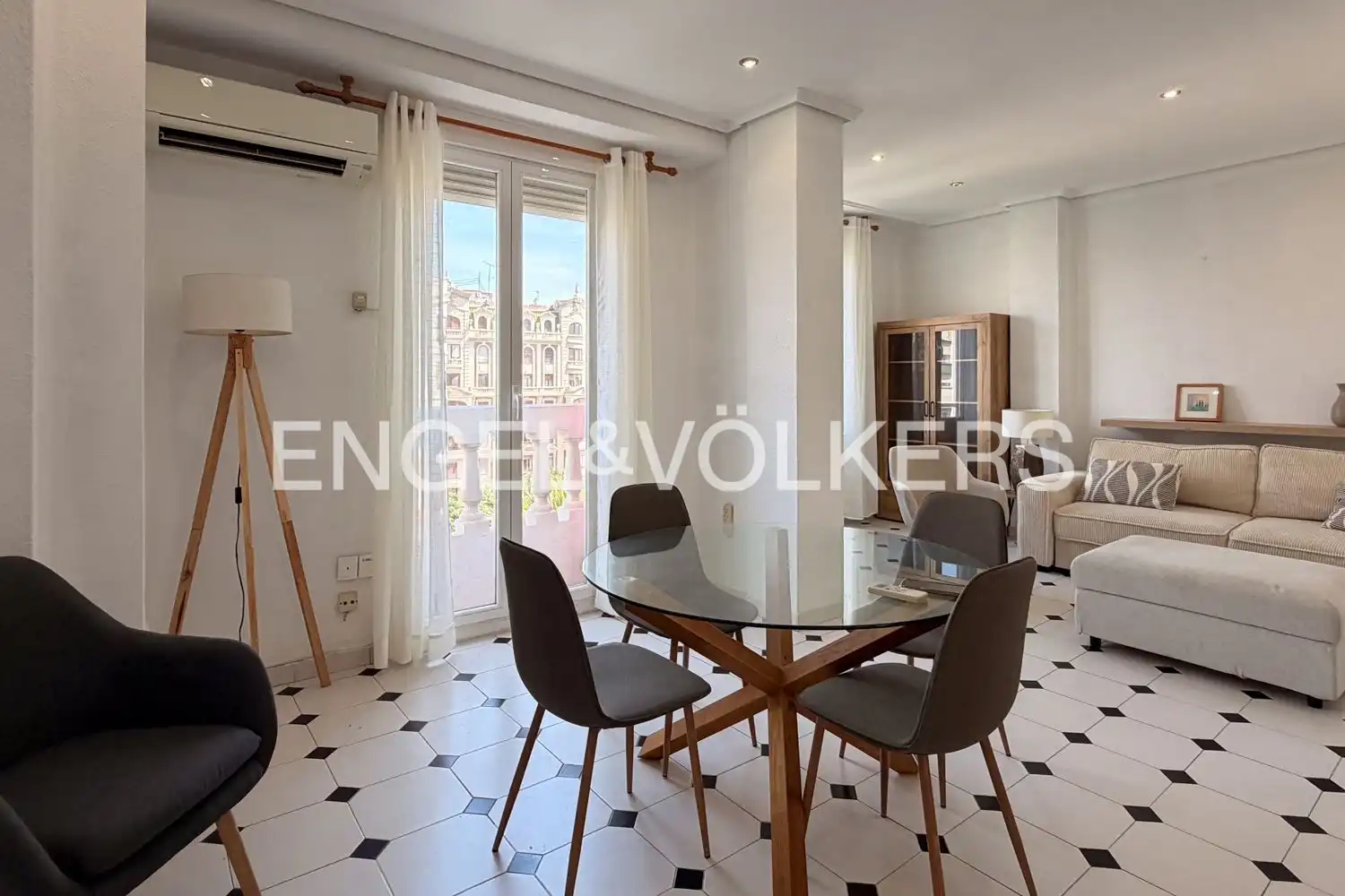Esszimmer von Wohnung zur Miete in Valencia mit Klimaanlage, Heizung und Möbliert