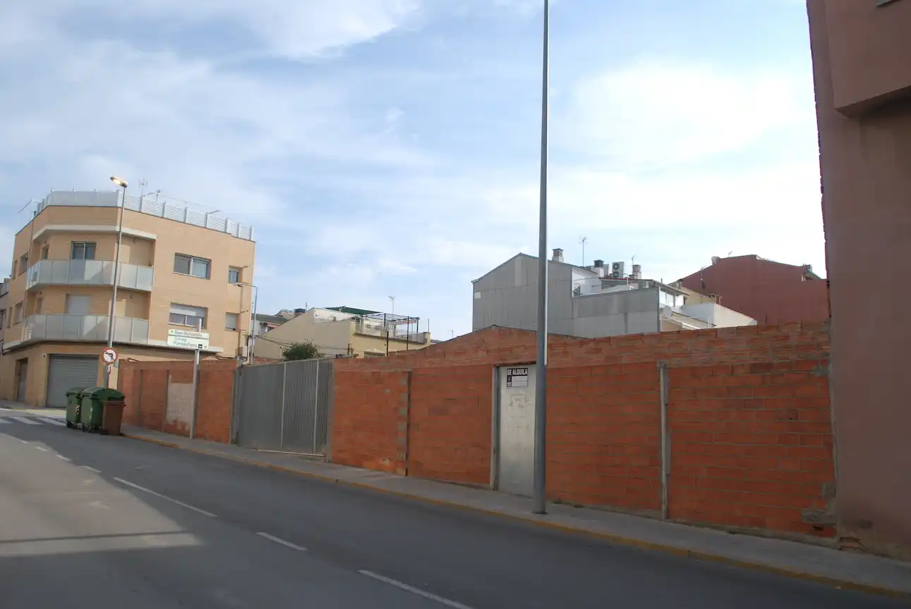 Terreno residencial en venta en Carrer d'Antonio Machado, imagen 3