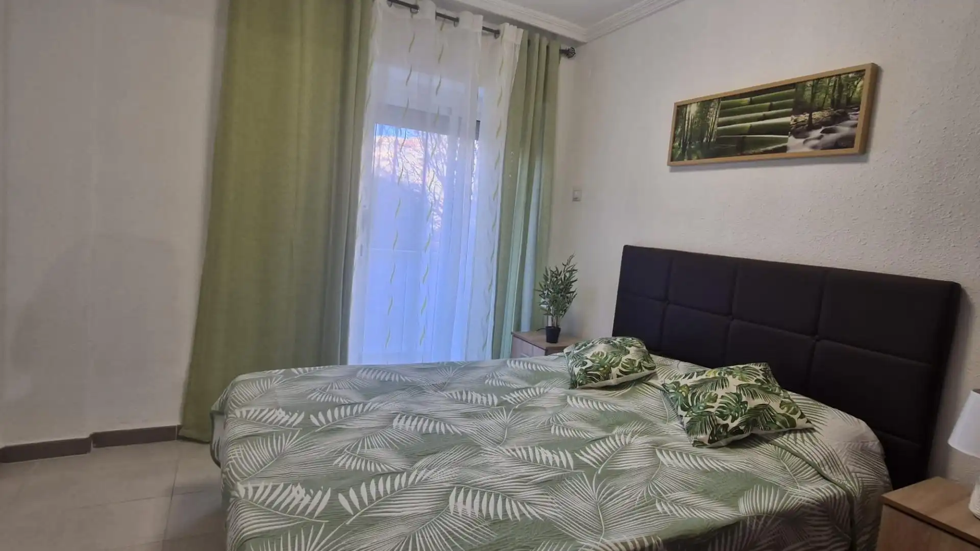 Habitación de Apartamento en venta en Alicante / Alacant con Aire acondicionado, Amueblado y Balcón