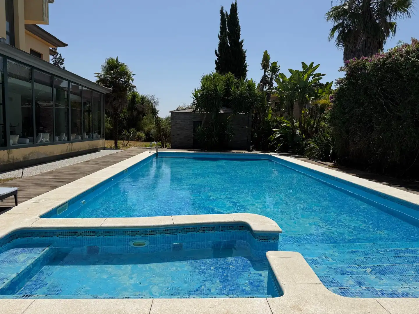 Piscina de Casa o chalet en venta en Gelves con Aire acondicionado, Jardín privado y Terraza