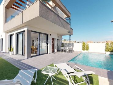 House with balcony for sale in Los Montesinos