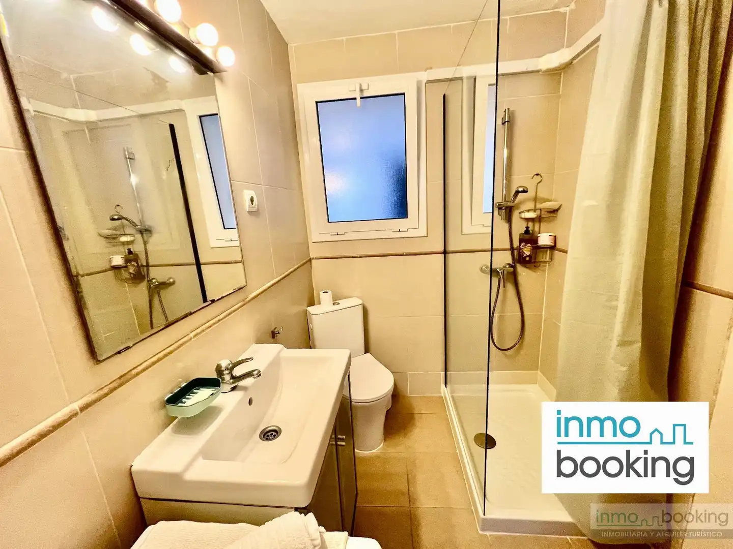 Baño de Apartamento en venta en Salou con Aire acondicionado, Calefacción y Parquet
