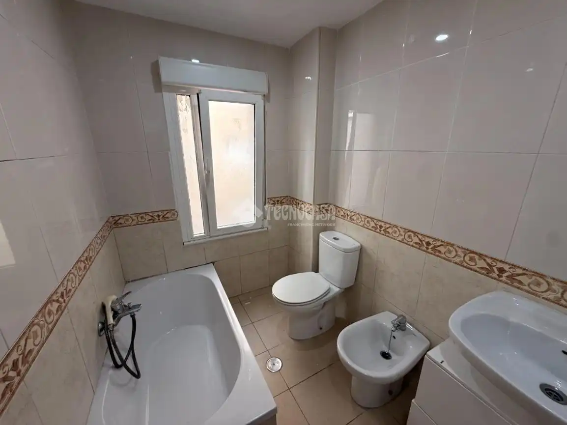 Baño de Piso en venta en Gijón  con Calefacción