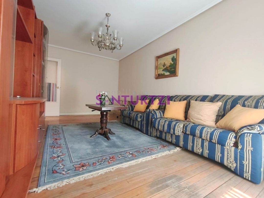 Living room of Flat for sale in Santurtzi   with Heating, Furnished and Balcony