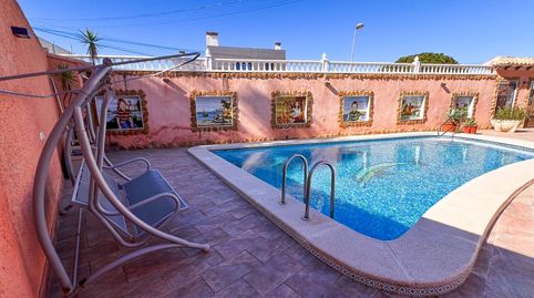 Foto 3 de Casa adosada en venta en Avenida Av. Elche Bal, 33, Los Balcones - Los Altos, Torrevieja