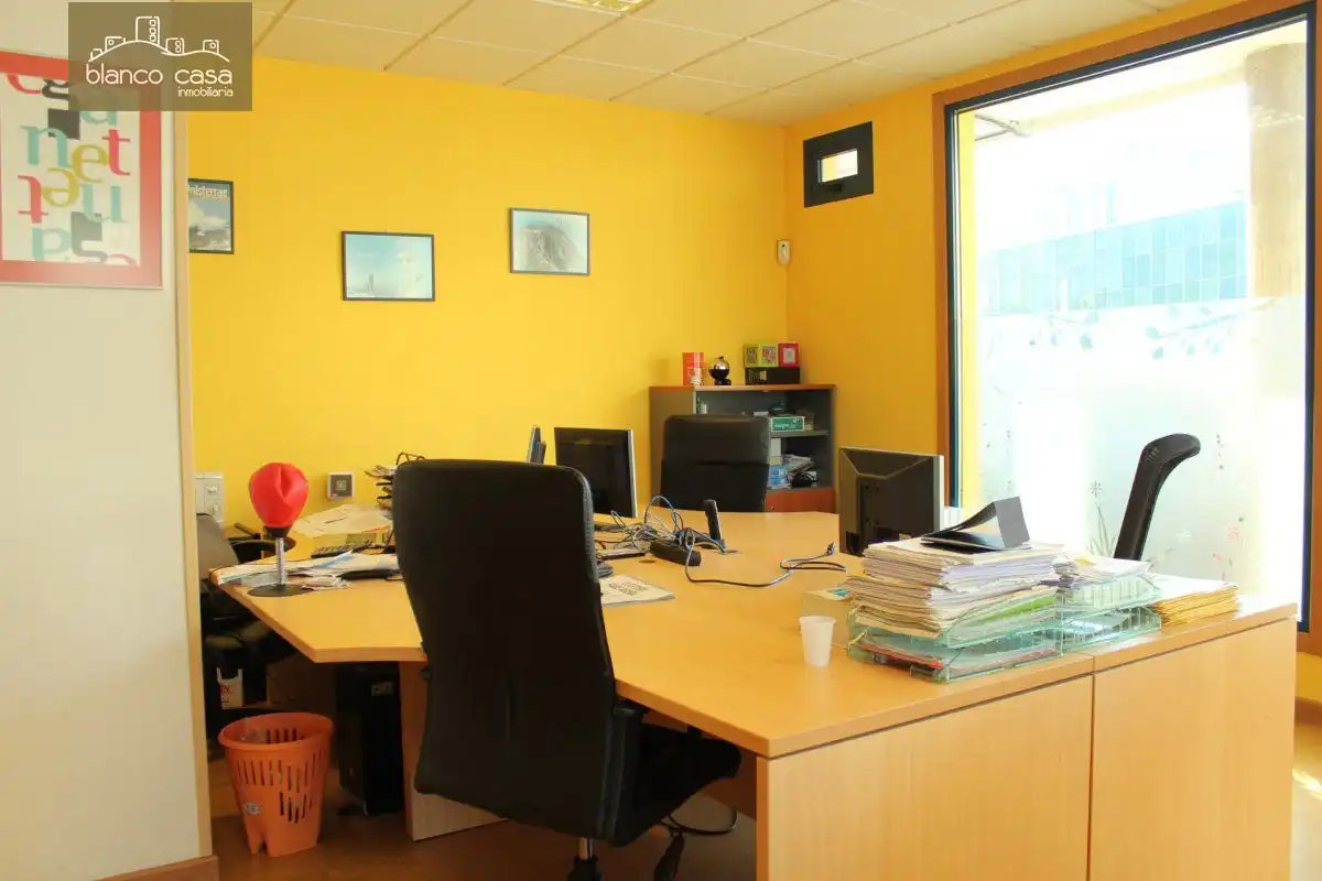 Local commercial à vendre à Carballo, imagen 3