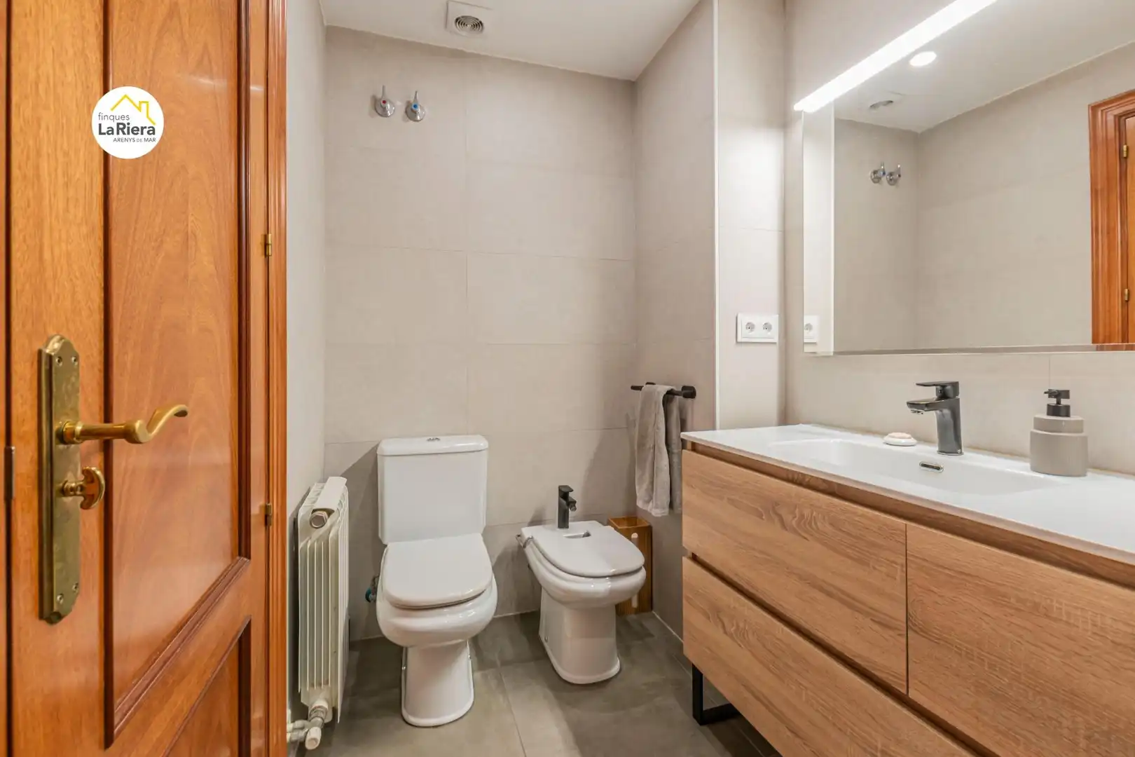 Bathroom of Flat for sale in Arenys de Munt, Barcelona