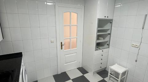 Foto 2 de Pis de lloguer a Calle Antonio López, 52, Castilla - Hermida, Cantabria