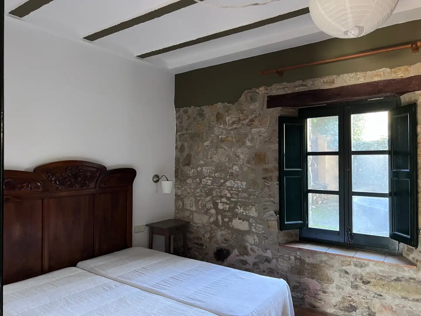 Dormitori de Finca rústica en venda en Mieres (Girona) amb Aire condicionat, Jardí privat i Parquet