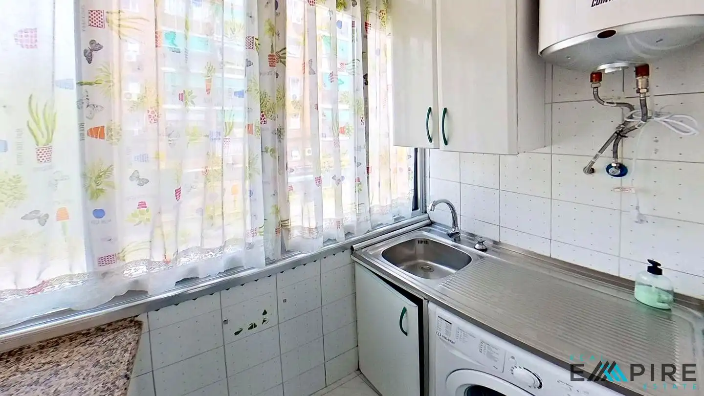 Cuina de Pis en venda en Madrid amb Aire condicionat, Calefacció i Terrassa