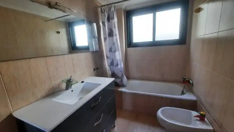 Badezimmer von Wohnung zum Verkauf in Alcabre