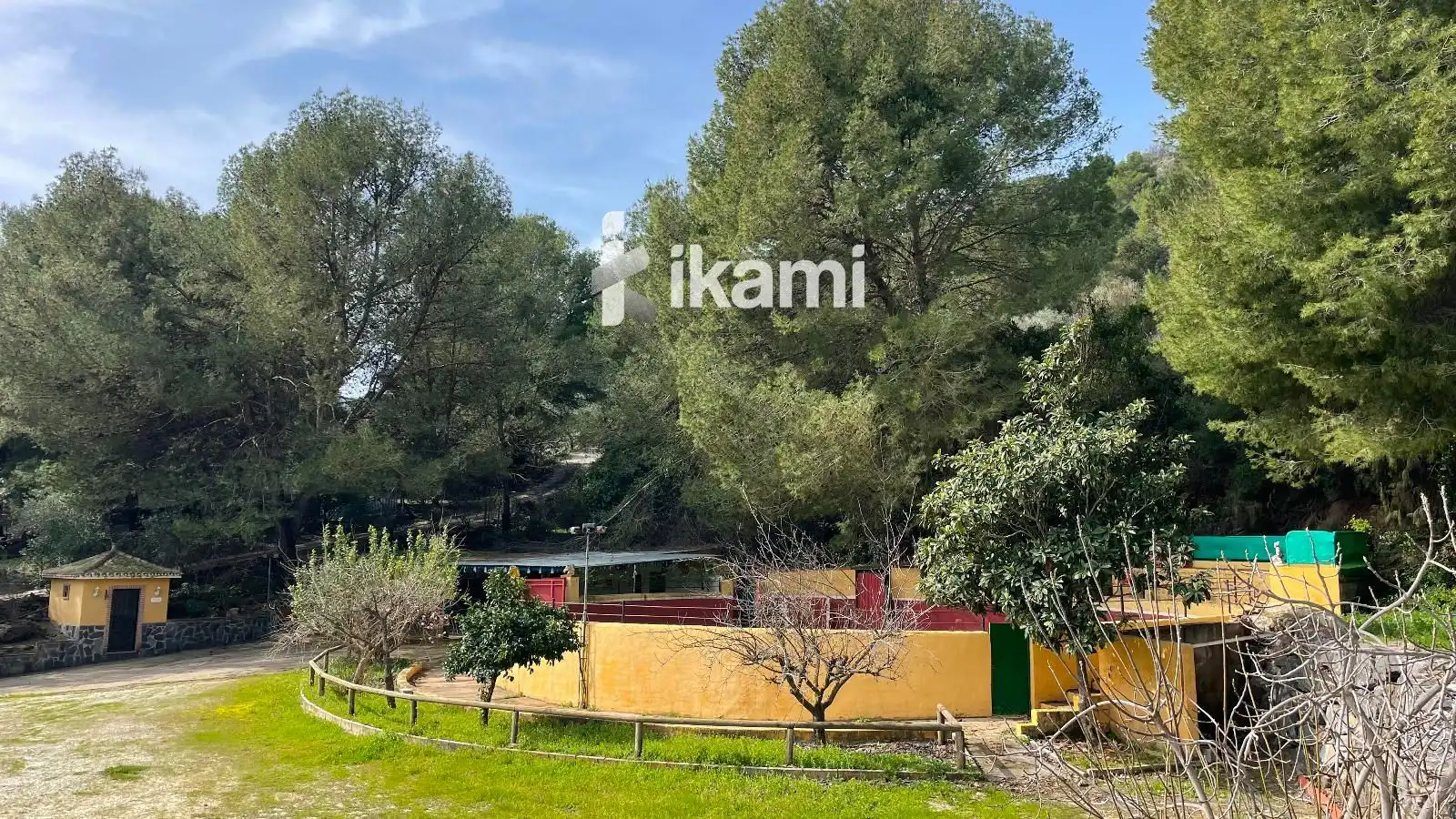 Houses for sale in Ojén  with Terrace and Furnished