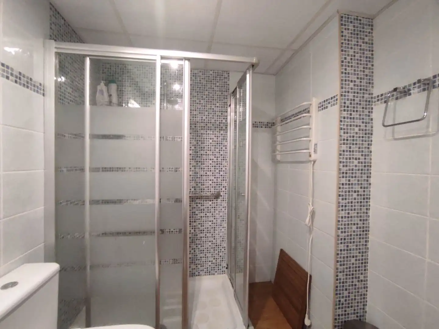 Bany de Pis per a compartir en Cueva de Menga