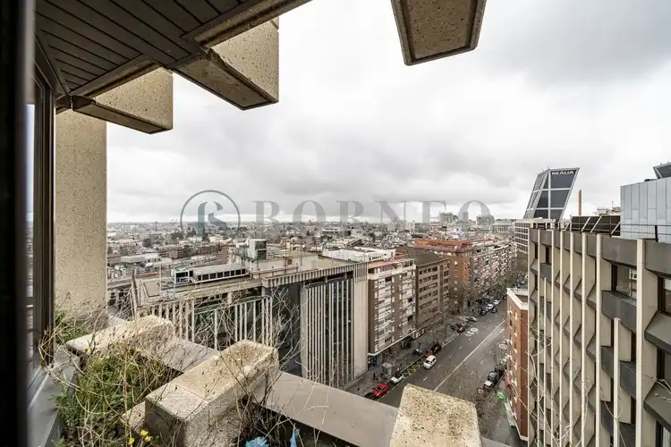 Vista exterior de Oficina de lloguer en Madrid