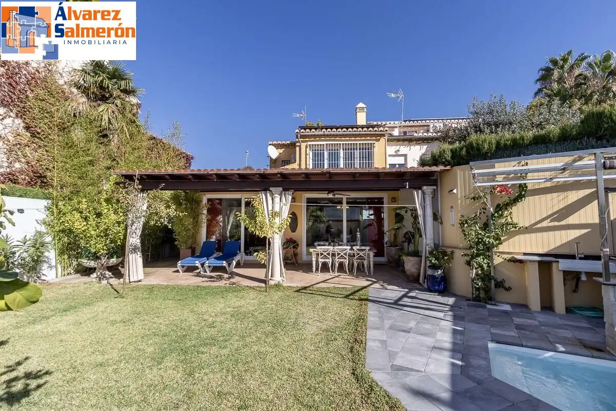 Casa o chalet en venta en Calle ZORAYA, Camino de los Neveros - Serrallo