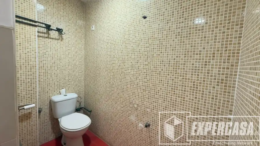 Badezimmer von Geschaftsraum zur Miete in Valencia mit Klimaanlage und Terrasse