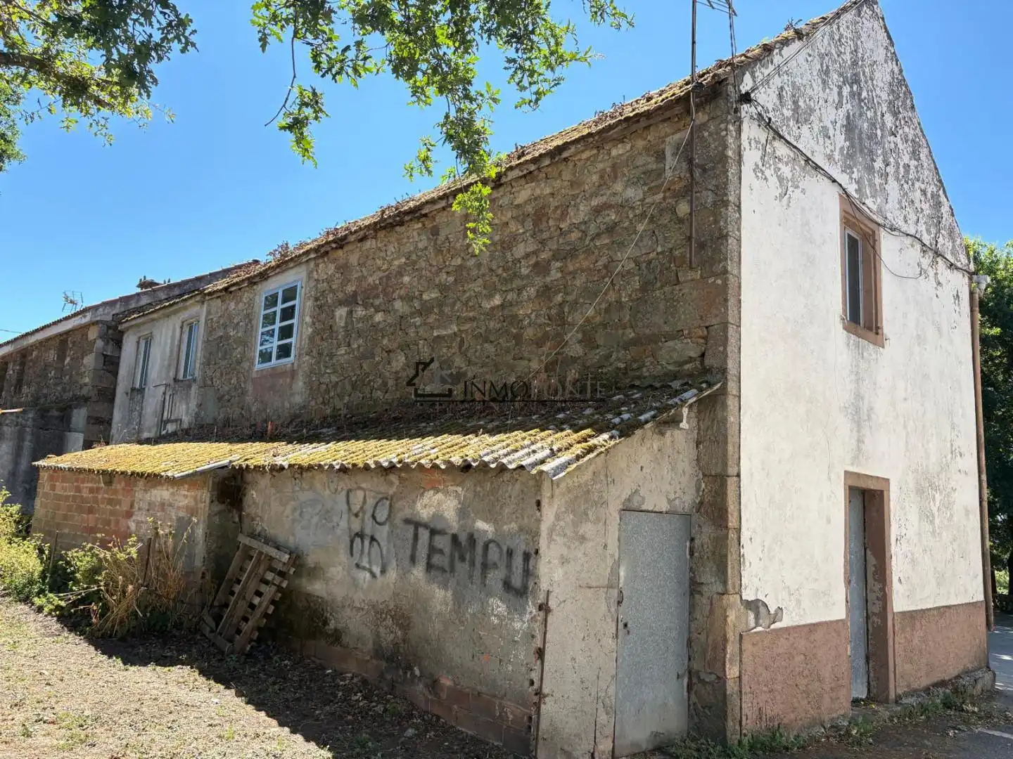 Houses for sale in CORPIÑO - SANTA EULALIA DE LOSON, Lalín