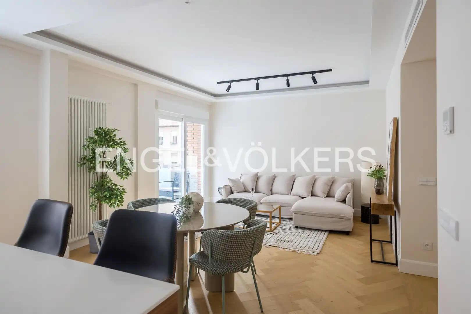 Sala de estar de Piso en venta en Madrid con Aire acondicionado, Calefacción y Parquet