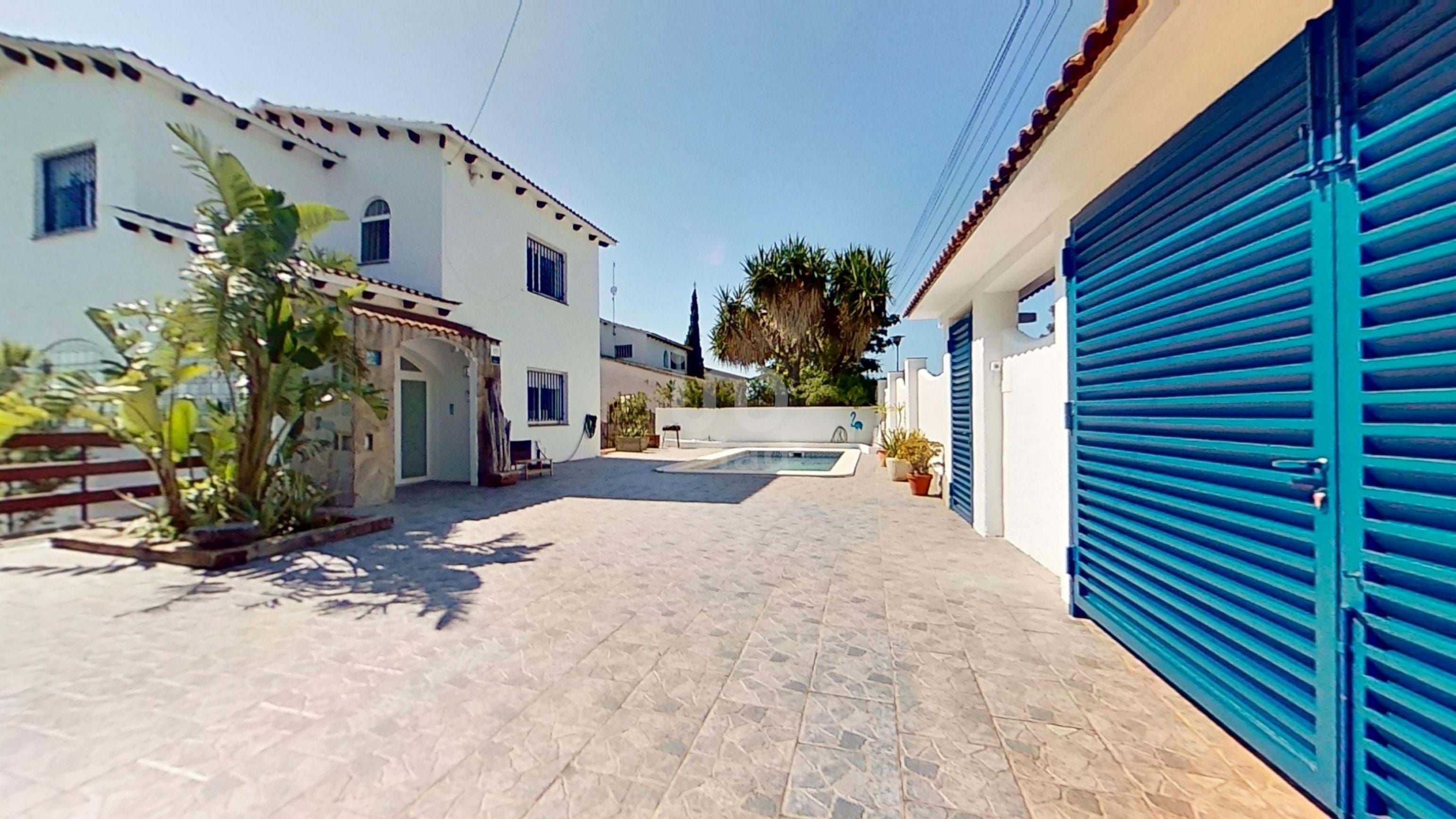 Exterior view of House or chalet for sale in El Vendrell  with Heating, Terrace and Swimming Pool