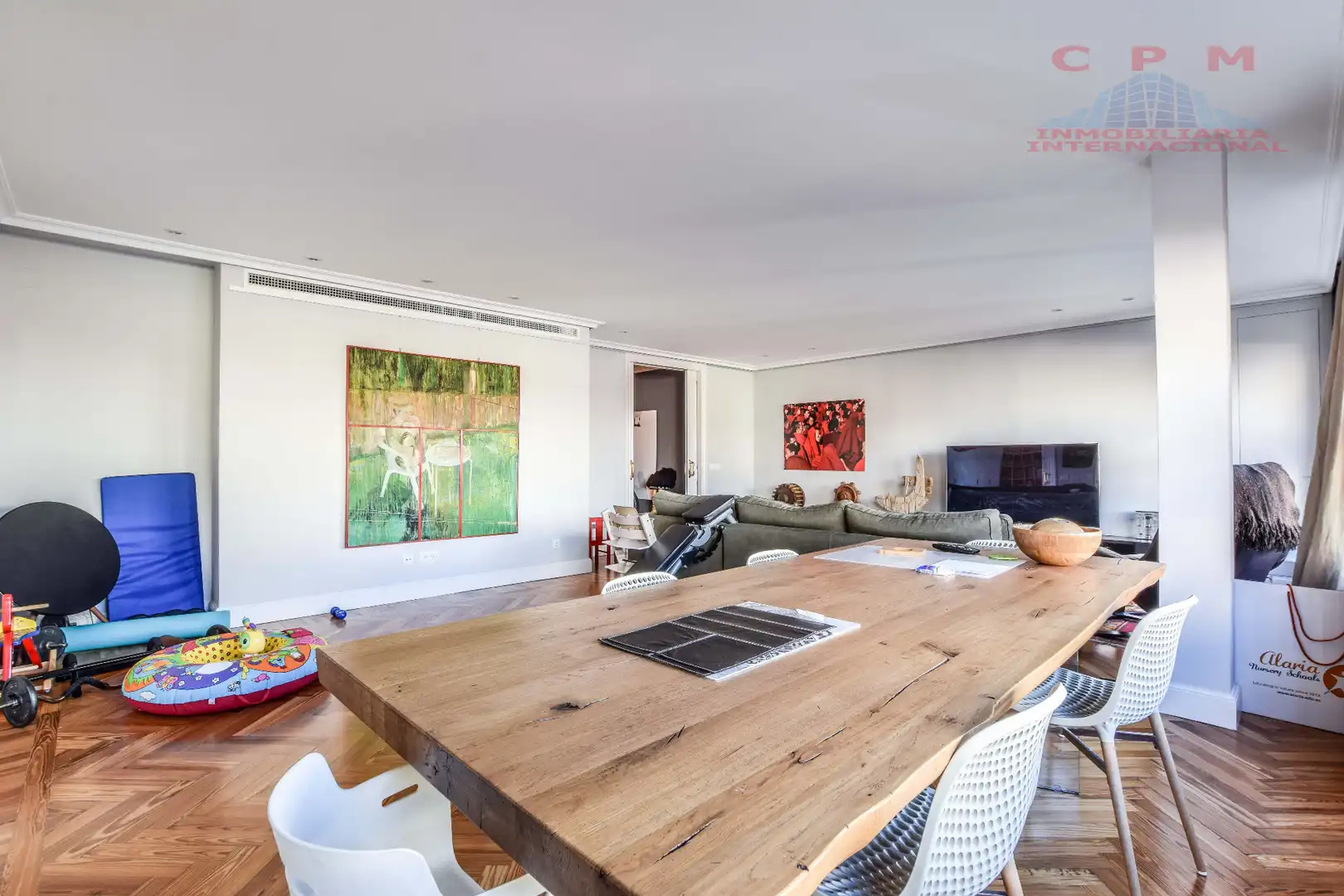 Living room of Flat for rent in Madrid  with Air Conditioner, Heating and Parquet flooring
