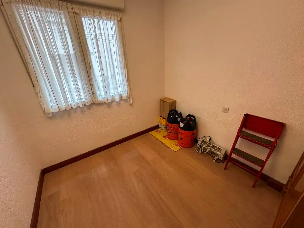 Habitación de Piso en venta en Gijón  con Parquet, Amueblado y Lavadora