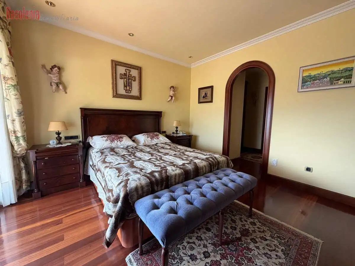 Bedroom of Houses for sale in Vigo   with Heating, Private garden and Terrace