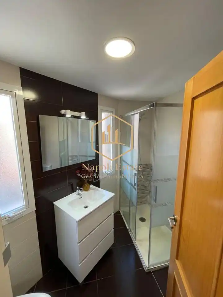 Baño de Piso de alquiler en Centro