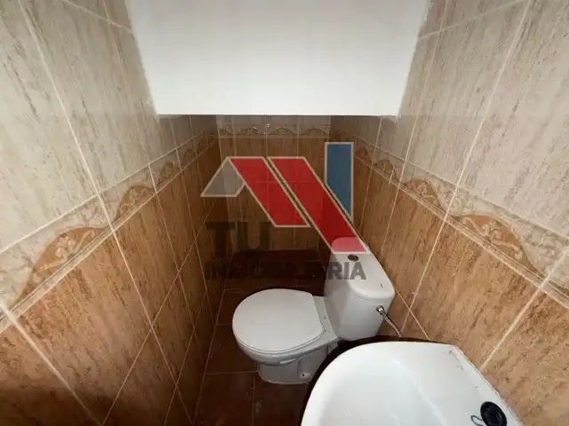 Bany de Casa o xalet en venda en Otero amb Calefacció, Jardí privat i Balcó
