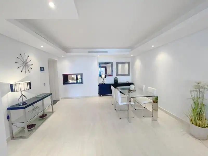 Comedor de Piso de alquiler en Estepona con Jardín privado, Terraza y Amueblado