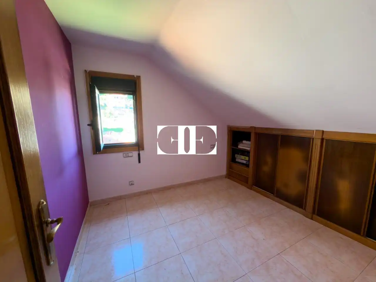 Habitación de Casa o chalet en venta en Redondela con Calefacción y Jardín privado