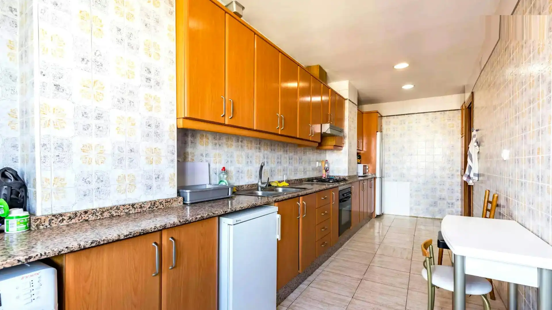 Cocina de Piso para compartir en Valencia con Calefacción y Lavadora