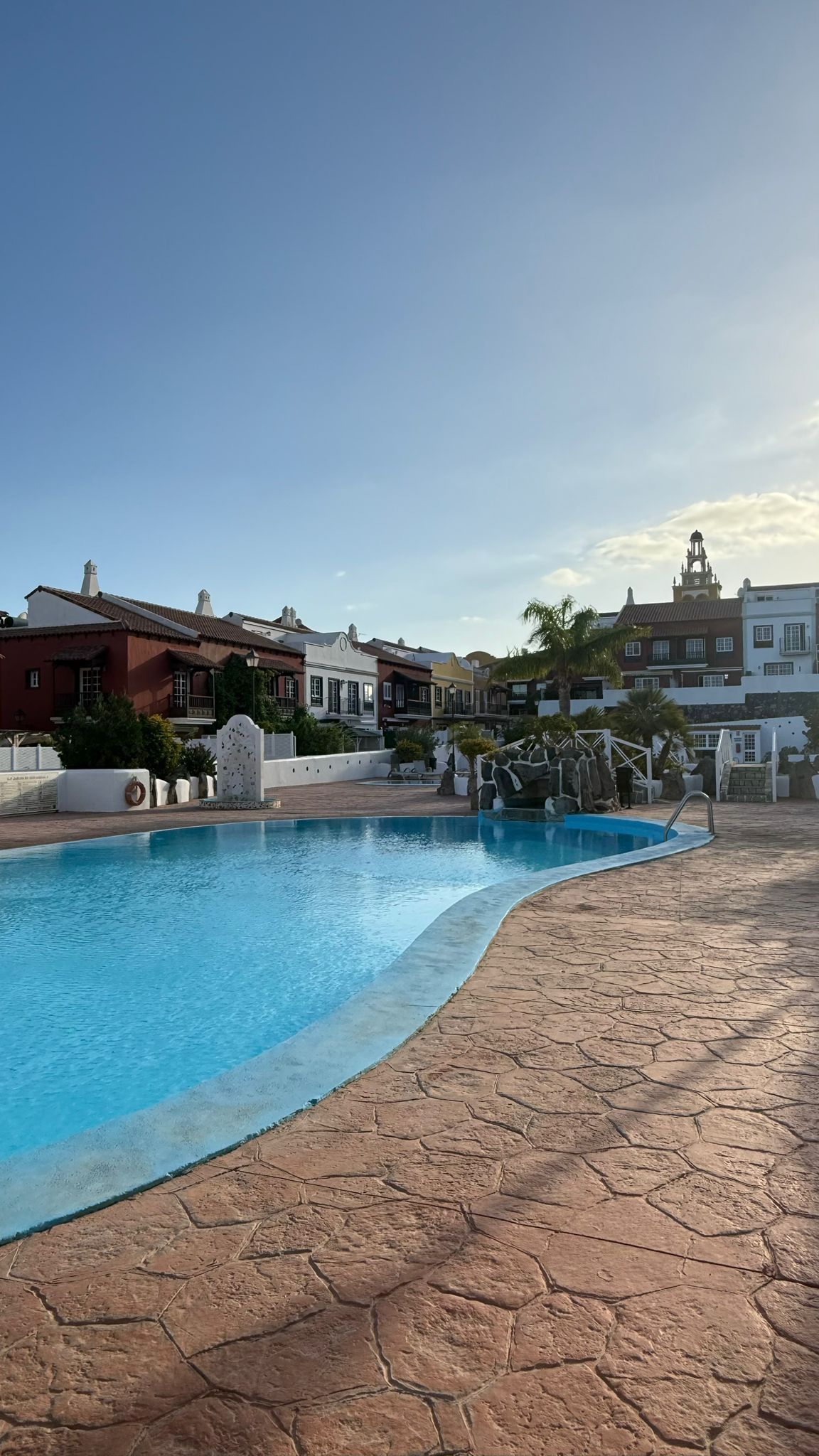 Exterior view of Study for sale in San Miguel de Abona  with Air Conditioner and Community pool