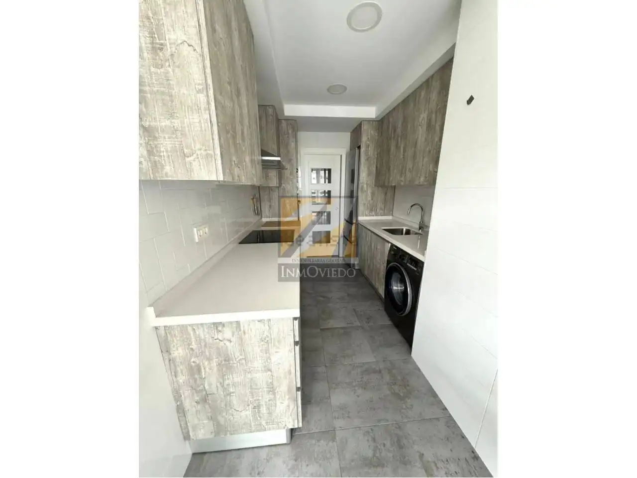 Cocina de Ático de alquiler en Oviedo  con Calefacción, Parquet y Terraza