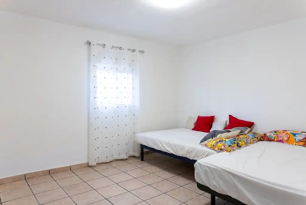 Habitación de Casa o chalet en venta en Castalla con Jardín privado, Piscina y Amueblado