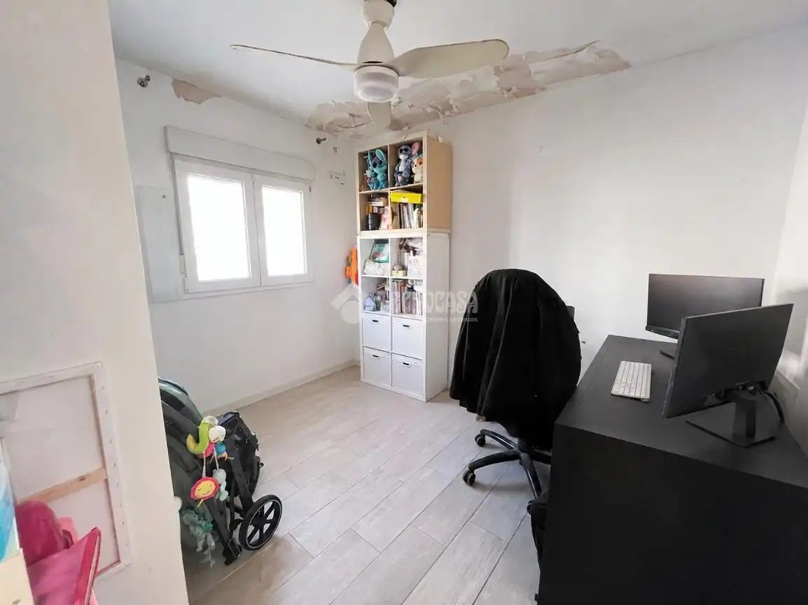 Habitación de Casa adosada en venta en San Fernando con Aire acondicionado y Trastero