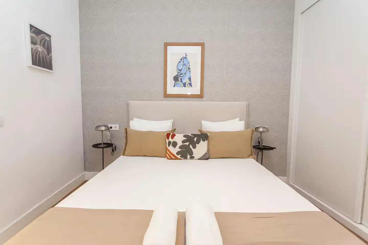 Schlafzimmer von Wohnungen zur Miete in Bilbao  mit Klimaanlage, Terrasse und Möbliert