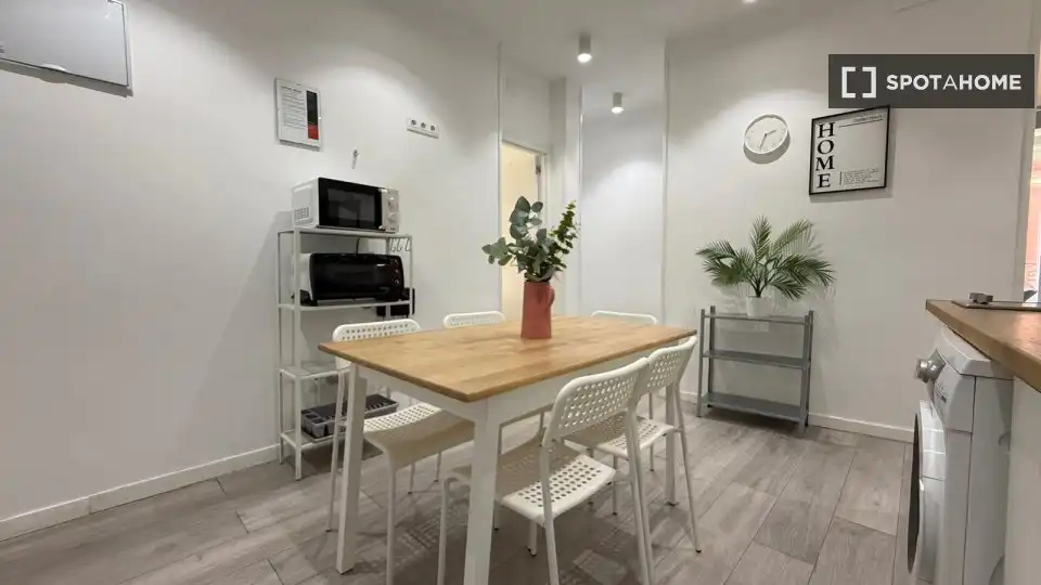 Dining room of Flat for share in Madrid  with Air Conditioner, Heating and Terrace