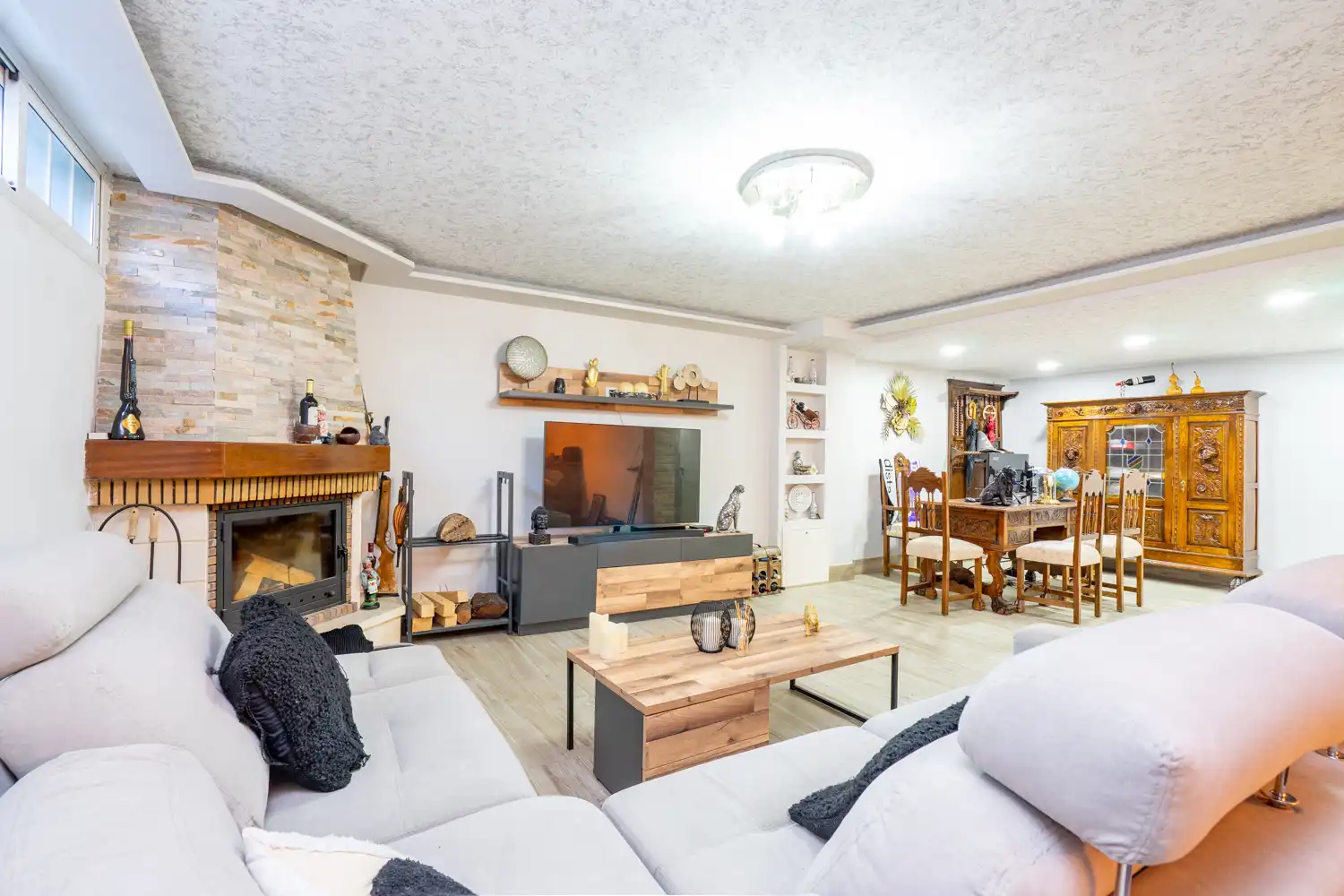 Sala d'estar de Casa adosada en venda en Valdemoro amb Aire condicionat, Calefacció i Jardí privat
