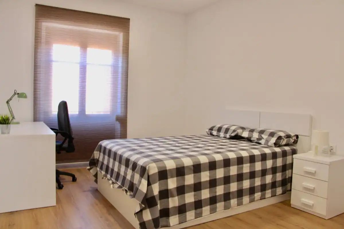 Schlafzimmer von Wohnungen zur Miete in Alfara del Patriarca mit Klimaanlage, Heizung und Möbliert