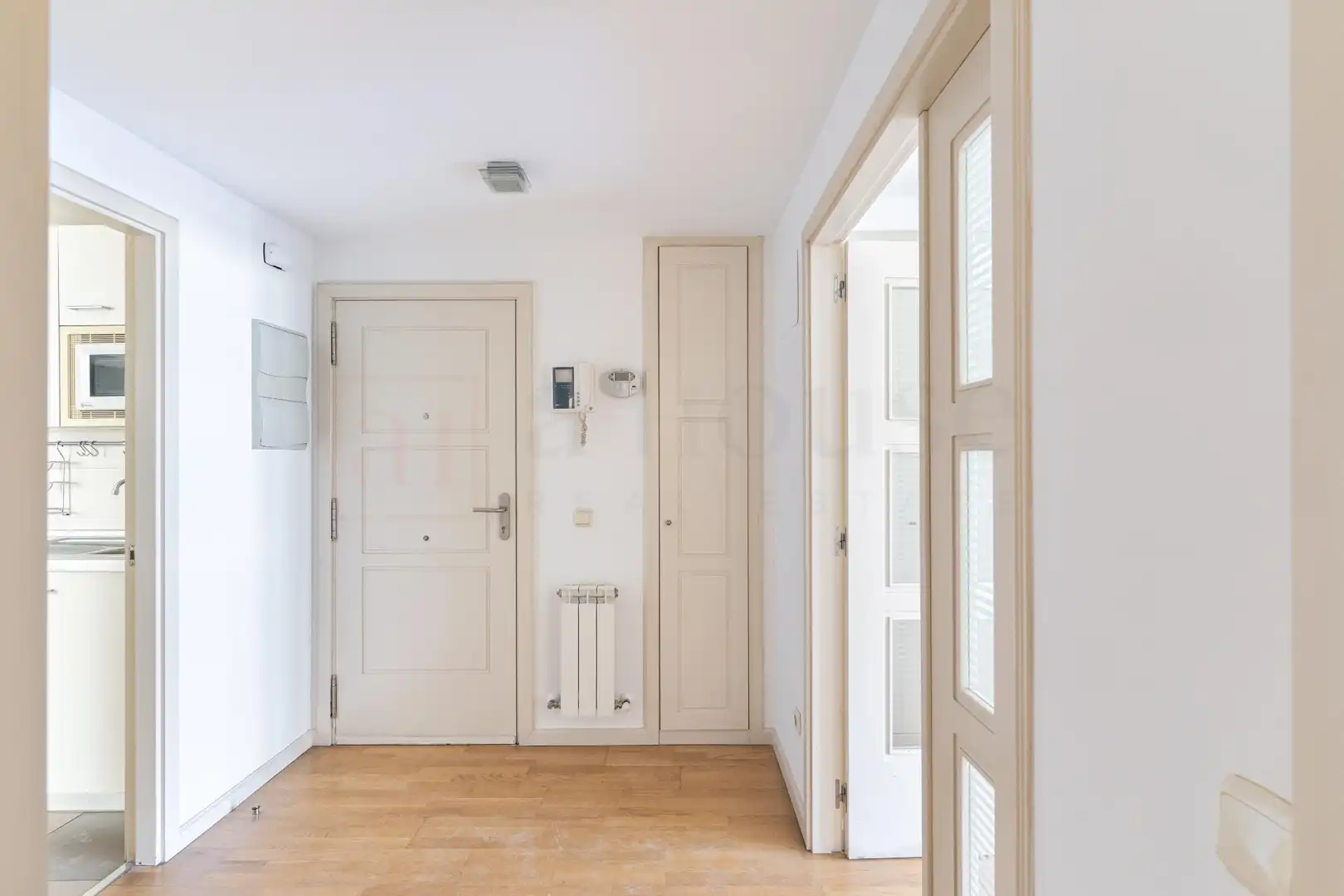 Wohnung zum Verkauf in Madrid mit Klimaanlage, Heizung und Privatgarten