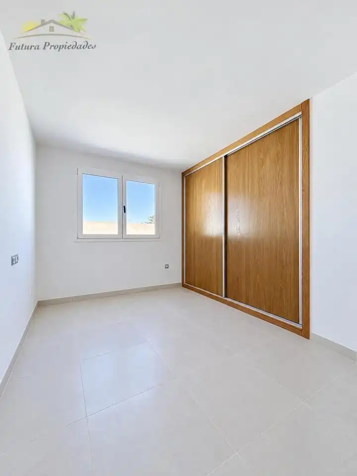 Bedroom of Houses for sale in Tinajo, Las Palmas