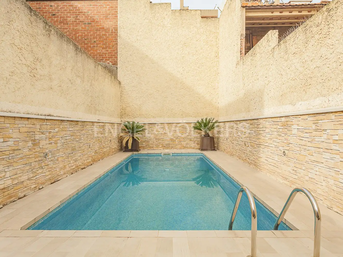 Piscina de Piso en venta en Sabadell con Aire acondicionado, Calefacción y Jardín privado